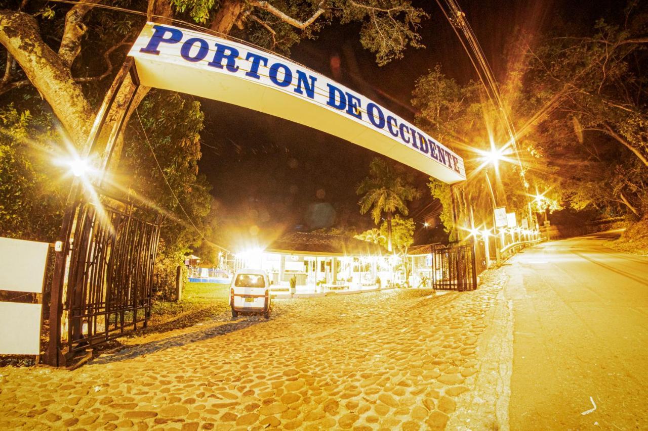 Porton De Occidente By Bernalo Hotels San Jerónimo Exteriör bild